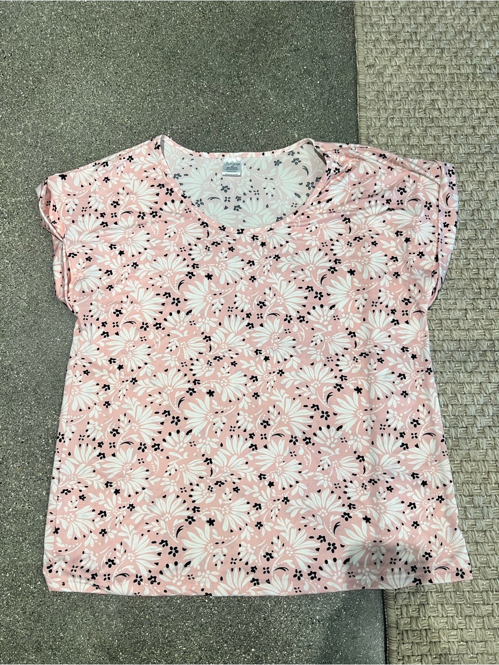 Jodi Gray Pink Floral Short Sleeve Tee